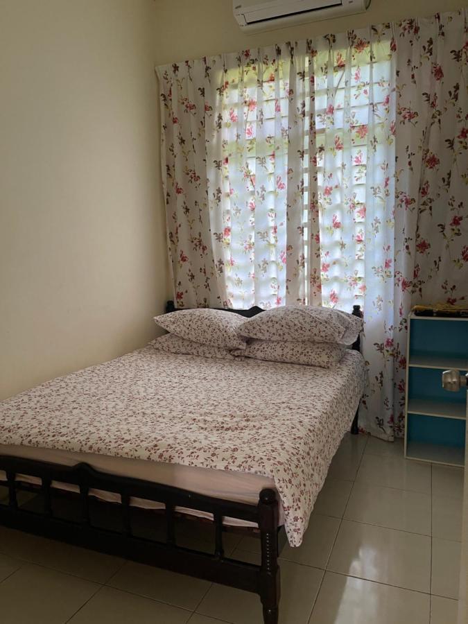 Magnolia 1 Homestay 캄풍 쿠알라 베숫 외부 사진